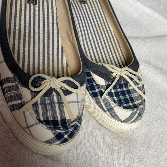 Sperry Flats - Picture 2 of 2